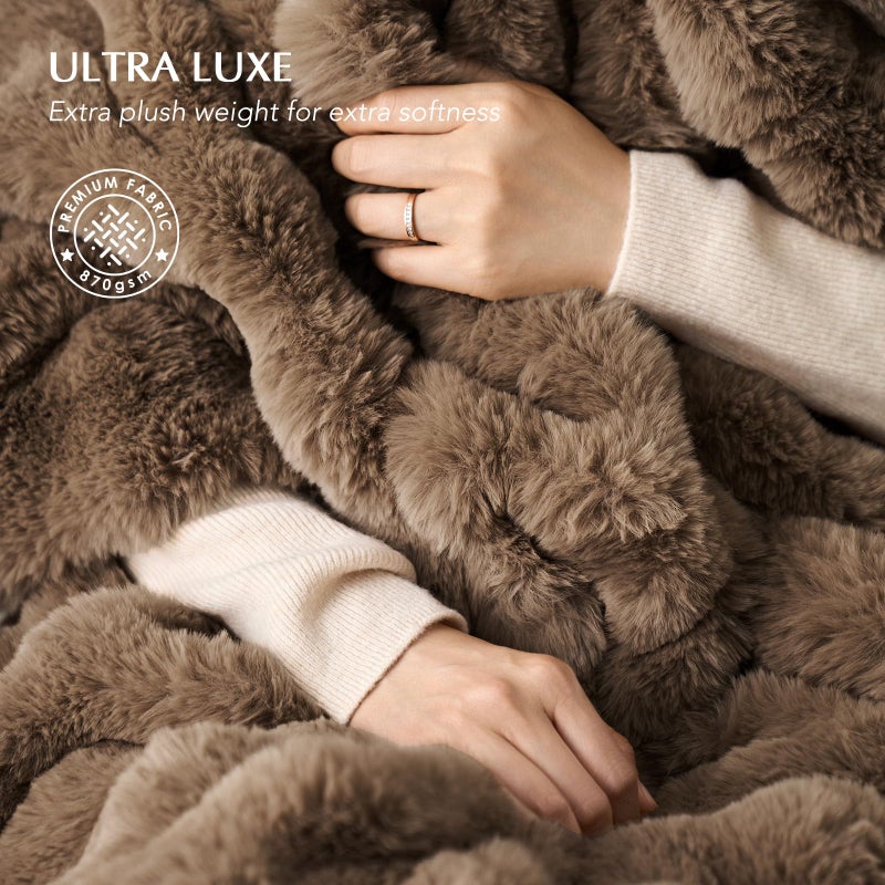 EverGrace Ultra Soft Luxury Fluffy Faux Rabbit Fur Throw Blanket, Thick Warm Bubble Throw for Bed, Cozy Plush Reversible Blankets for Couch, Chair, Sofa, Natural Tan, 60x80 Inches - Image 3