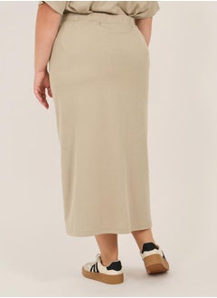 Styli Plus Size Rib Knit A-Line Maxi Skirt  - Image 4