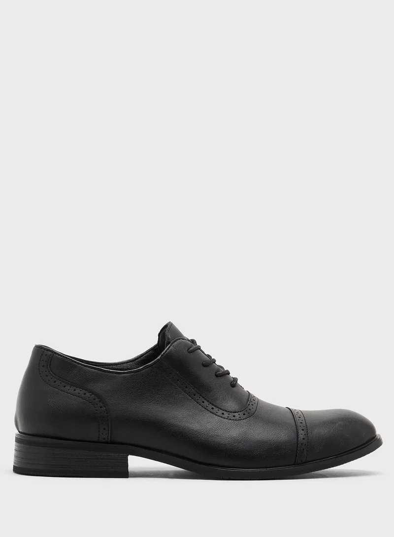 روبرت وود Brogue Detail Oxford Formal Lace Ups