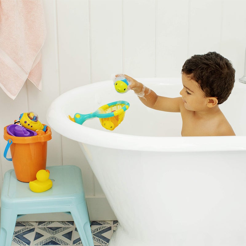 MunchkinÂ® Catch & Score Hoopâ„¢ Basketball Scoop and Toss Baby and Toddler Bath Toy - Image 2