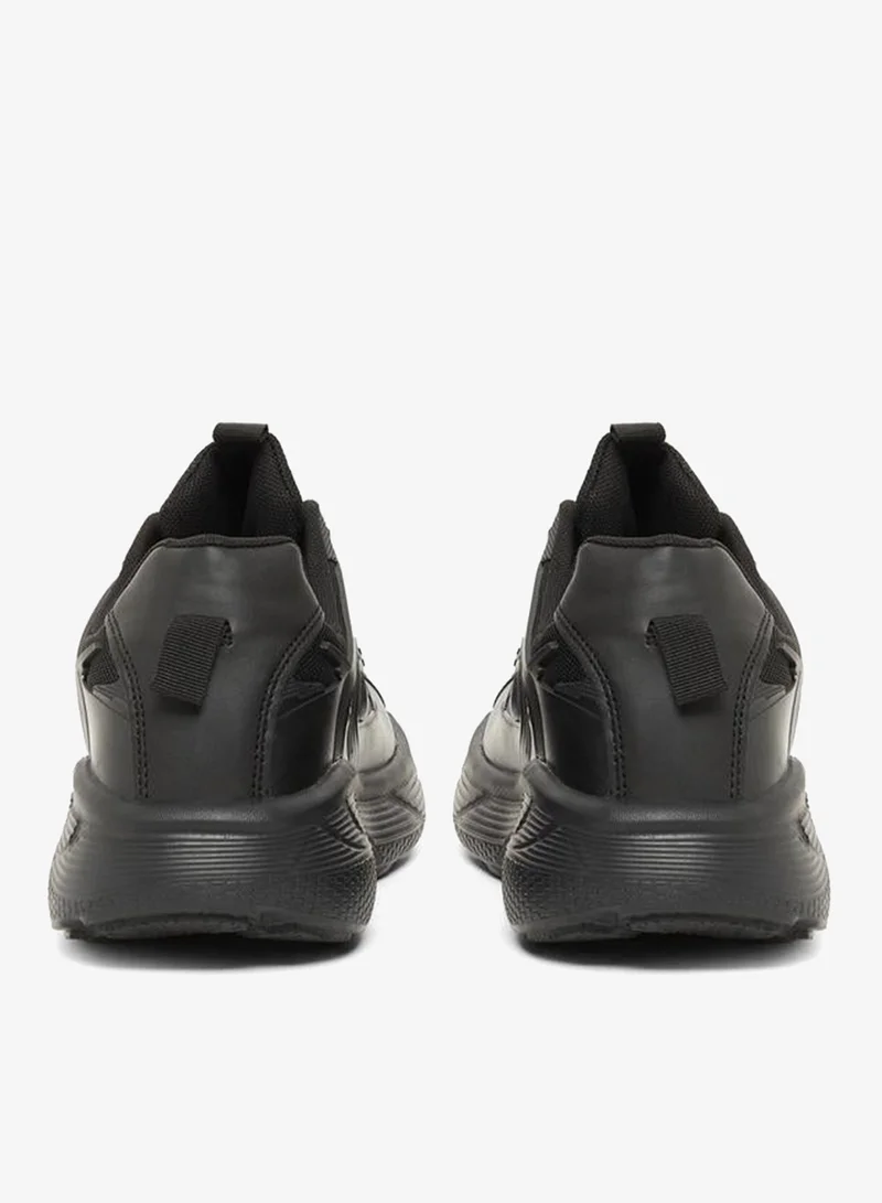 ستايلي اكتيف حذاء سنيكرز خفيف الوزن برباط غلق