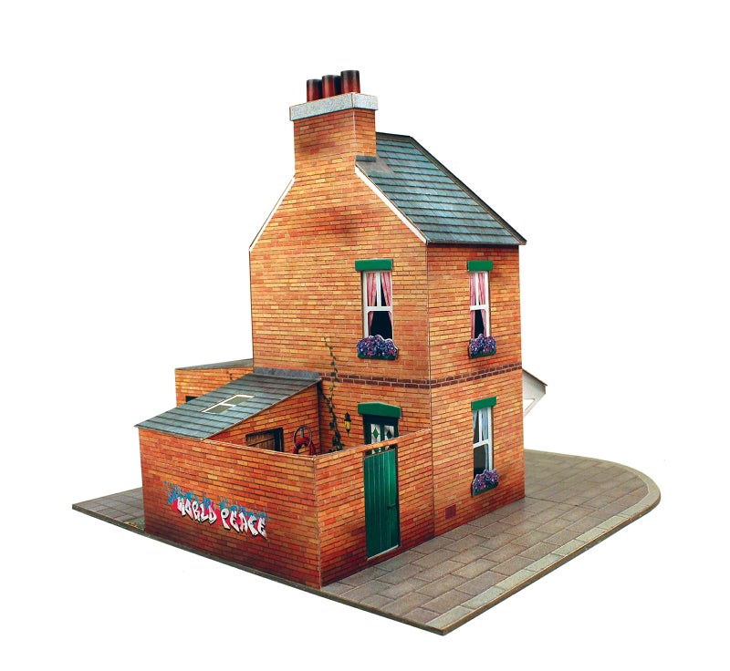 The CityBuilder Corner Row House Model Making Kit by The CityBuilder 1:43 Scale (7mm) O Gauge - Image 4