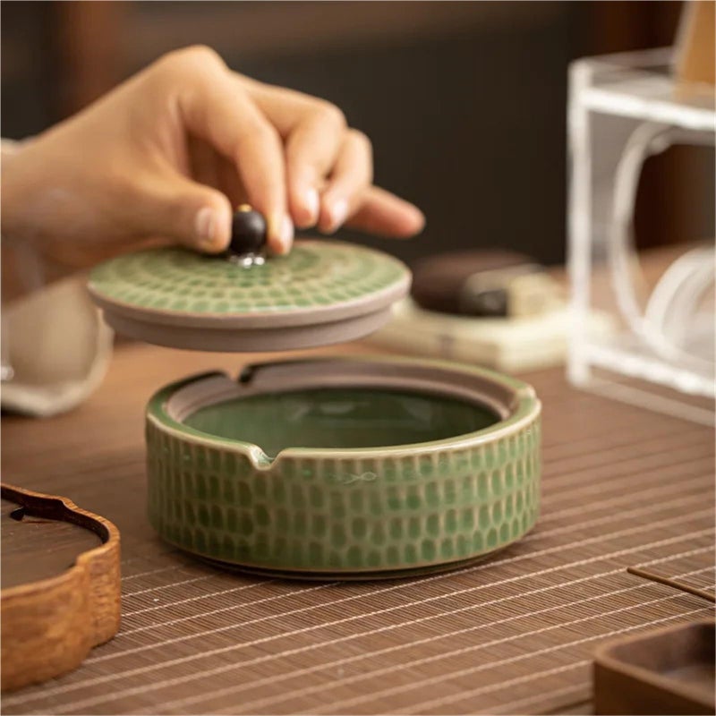 Brown Ceramic Ashtray With Lid For Living Room Chinese Home Decoration - Image 3