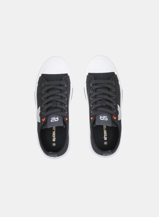 شوروم حذاء رياضي كاجوال من شو روم - Image 1