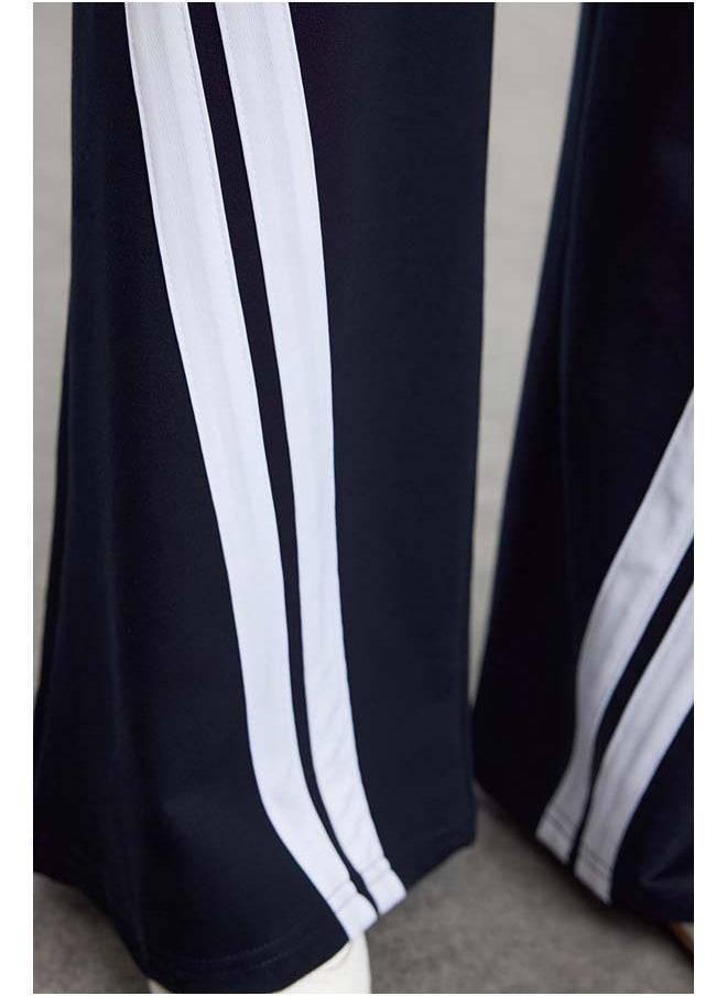 trendyol Dark Navy Color Block Stripe Detail Wide Leg Knitted Sports Sweatpants THMAW25EA00000  - Image 4