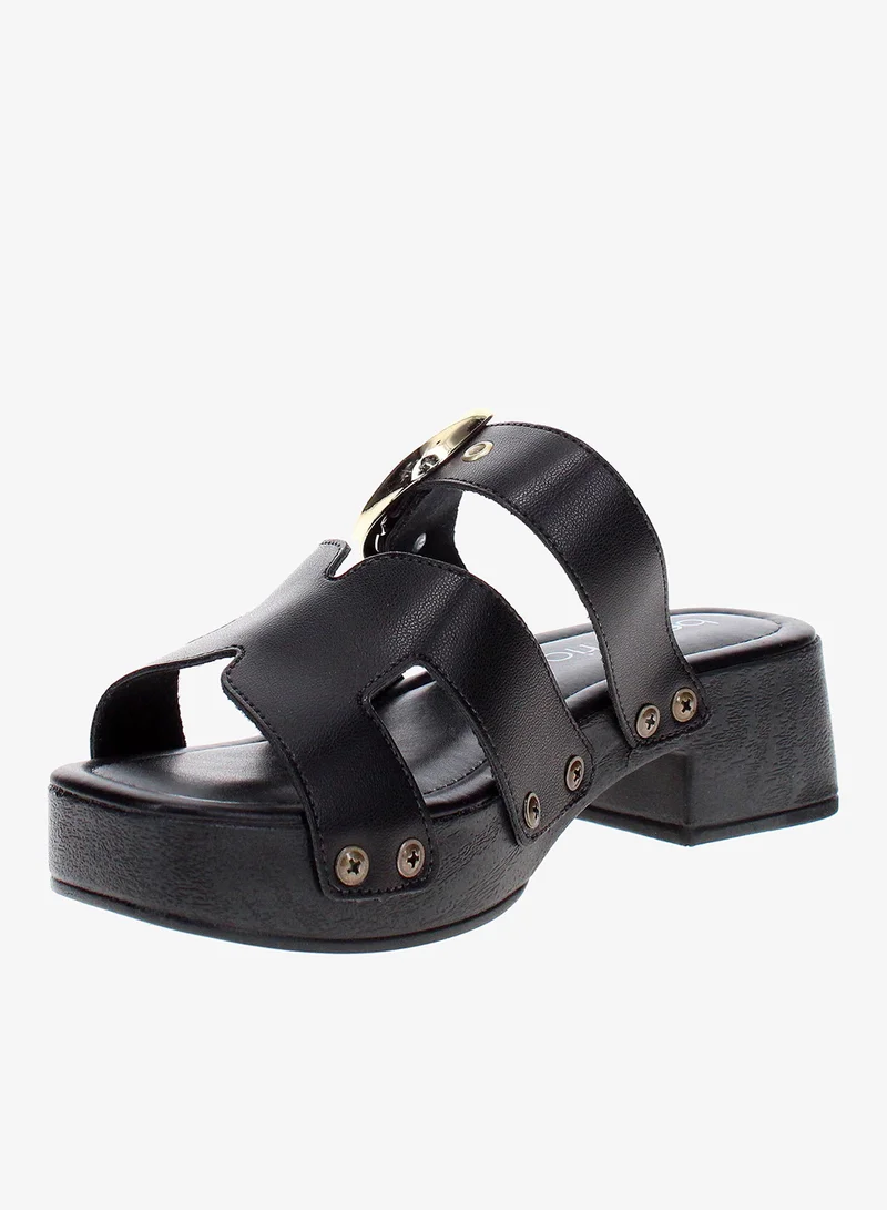 Beira Rio Black Beira Rio Women’s Flat Summer Footwear – Lightweight Slip-On Comfort with Stylish Casual Design for Women | Best Price UAE