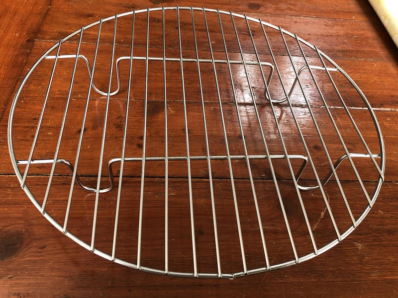 Oil Drain Round Cooling Rack - 30cm - Image 1