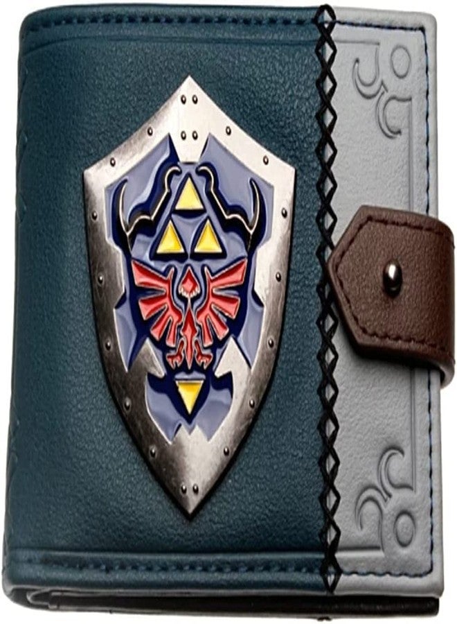 محفظة ثنائية الطي من تصميم TCB Creations، مستوحاة من لعبة Legends of Zelda، مزودة بشعار Hylian Shield وإغلاق بمشبك معدني. - Image 1
