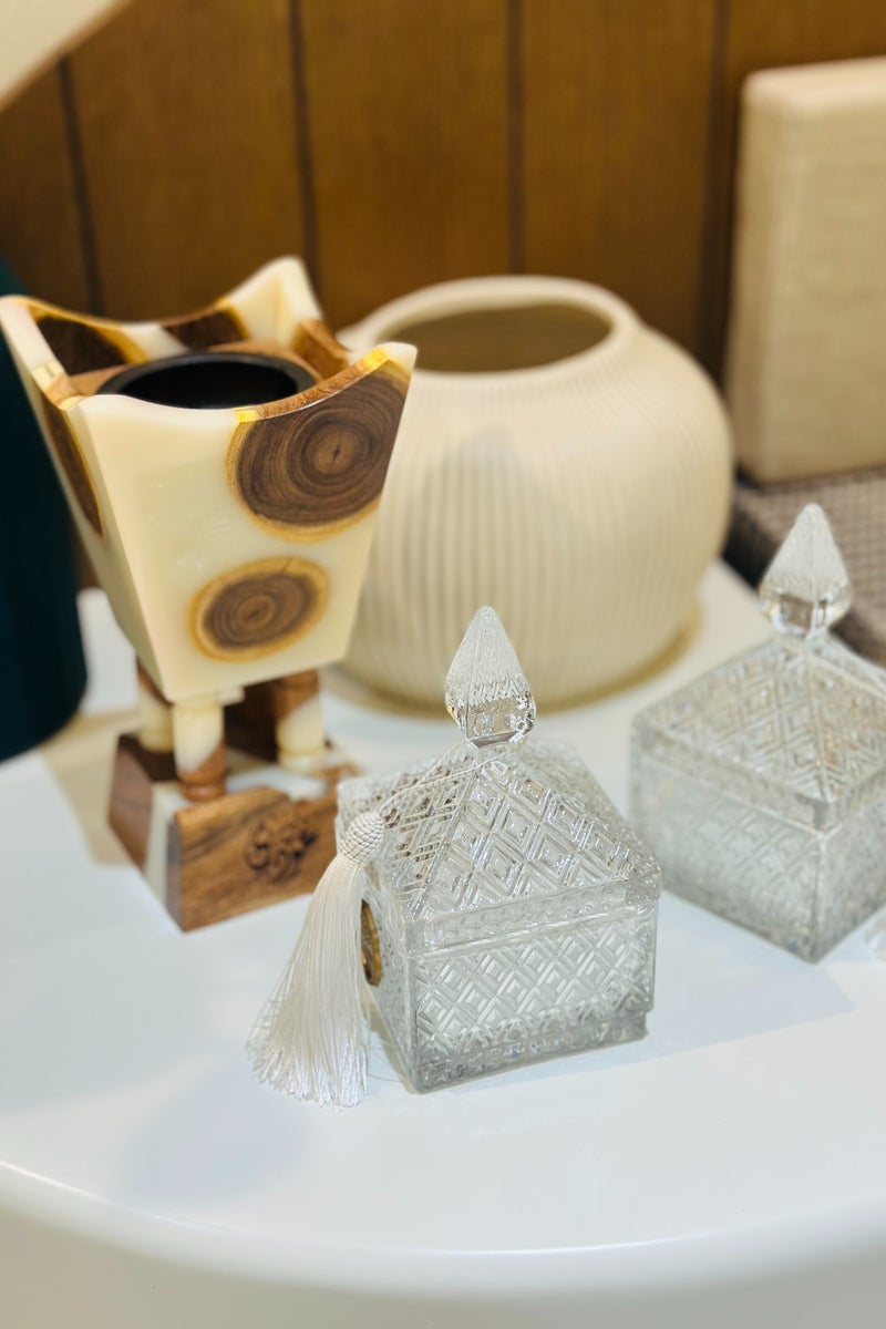 أودي مبخرة فاخرة من راتنج العود والخشب الطبيعي – مبخرة يدوية بيضاء بحجم 9 إنش للعود والبخور واللبان – مبخرة ديكورية راقية للمجلس، المنزل، المكتب وتقديم الهدايا - Image 2