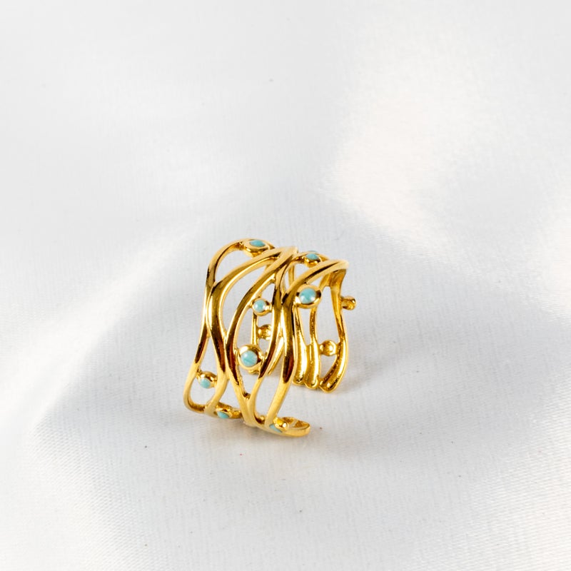 ذا بلاك بيرل اكسسوريز خاتم أستانليس ستيل ذهبي فري سايز مرصع بالمينا الزرقاء - Image 2