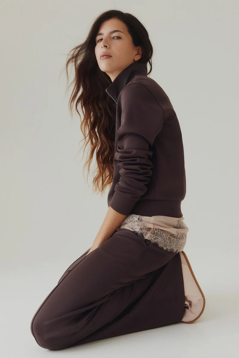 اتش اند ام بنطلون سهل الارتداء بكسرات أمامية