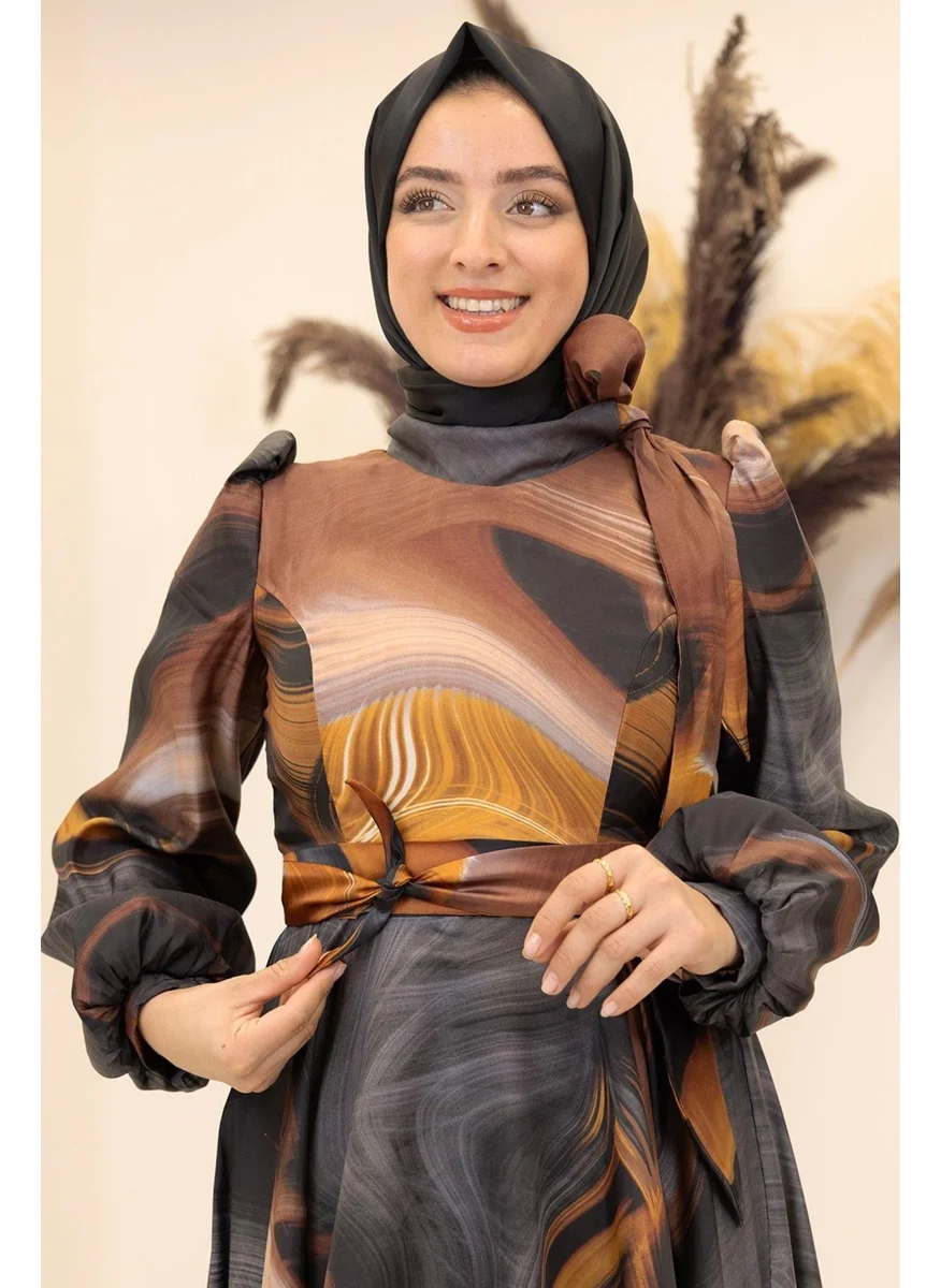Esilanur Silk Satin Belted Bow Collar Marbling Patterned Hijab Dress Black