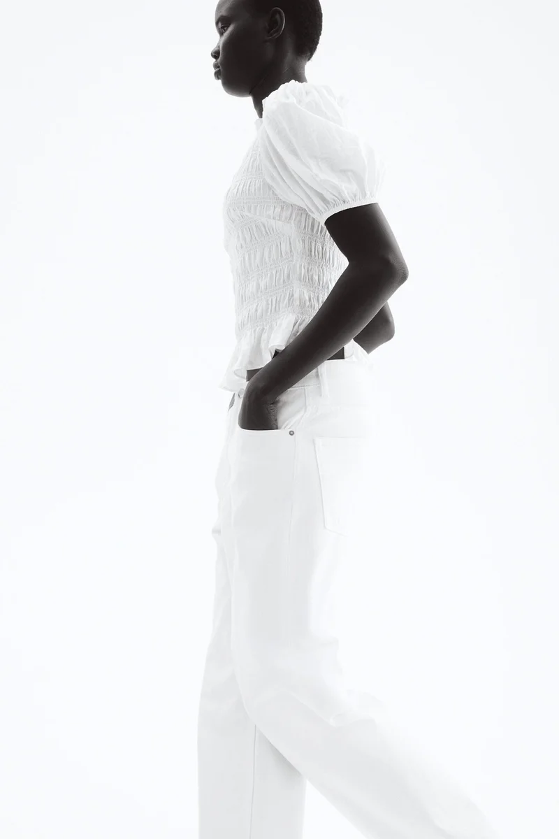 اتش اند ام بلوزة مزينة بتصميم مكشكش