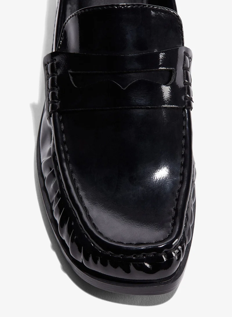 اتش اند ام حذاء لوفر لامع