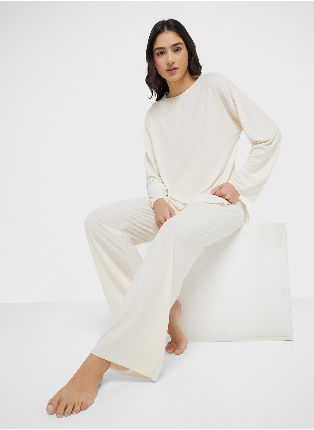 Ribbed T-Shirt & Pyjama Lounge Set - https://f.nooncdn.com/p/pzsku/Z746A9509FD91924F1089Z/45/_/1737356482/9f45bc93-680e-4310-9208-7b7896c32e9d.jpg?format=jpg&width=original