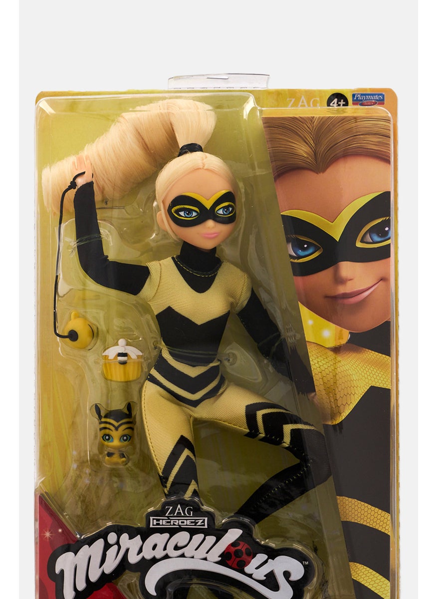 ZAG Heroez Miraculous Super Poseable Queen Bee Fashion Doll, Yellow  - Image 4