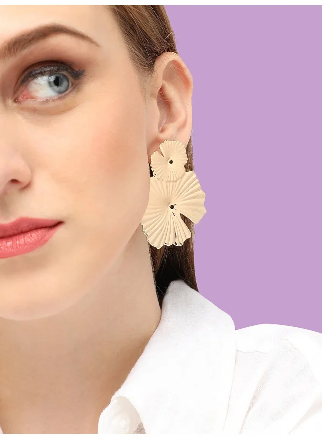 سوهي حلق مصمم للحفلات مطلي بالذهب