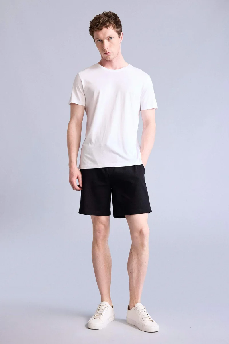 ديفاكتو Regular Fit Shorts