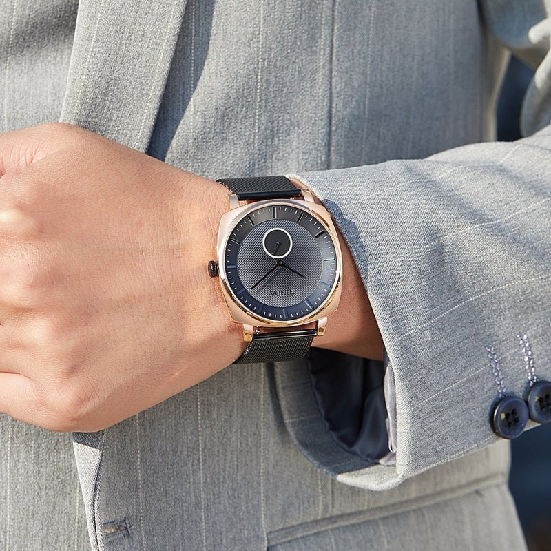 ترندا ساعة TRNDA مربعة روز ذهبية بشبكي - ساعة رجال عصرية من الفولاذ المقاوم للصدأ بمينا رمادي متدرج - Image 2