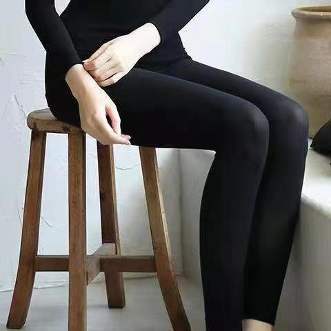 37 Degree Thermal Underwear Set for Couples Women's pants random color 
