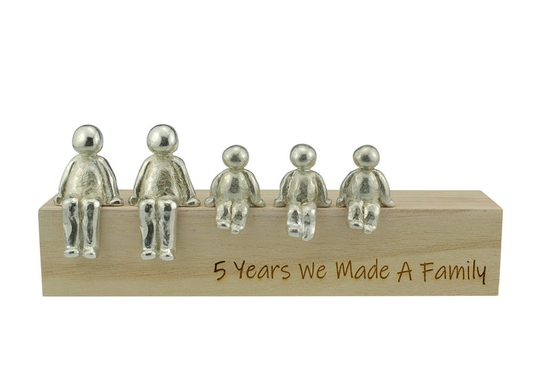 Pirantin 5th Anniversary Idea - 5 Years We Made A Family Metal Ornament - Choose Your Family Combination (3 Children) - Image 2