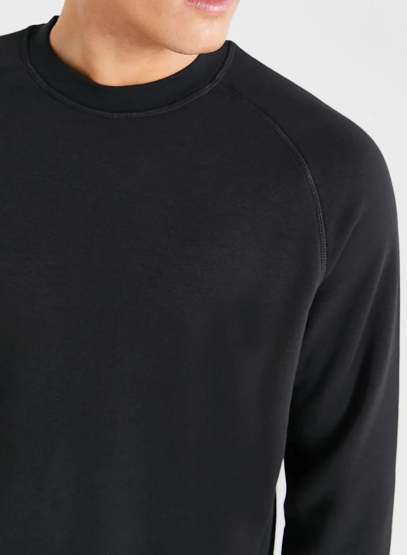 CALVIN KLEIN Essential Crew Neck Sweatshirt