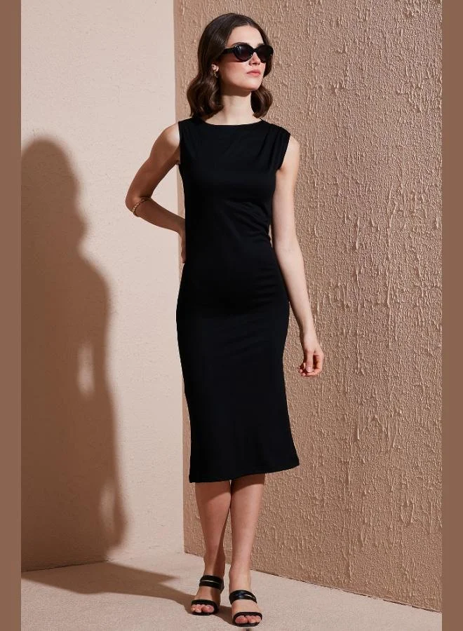 ليلا فستان نسائي ميدي بقصة ضيقة وياقة دائرية بدون أكمام