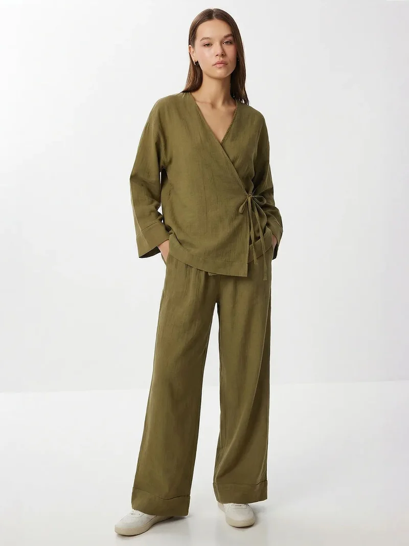 السعادة في إسطنبول ISTANBUL High Waist Wide Leg Pants & V-Neck Tie Detail Blouse Co-ord Set