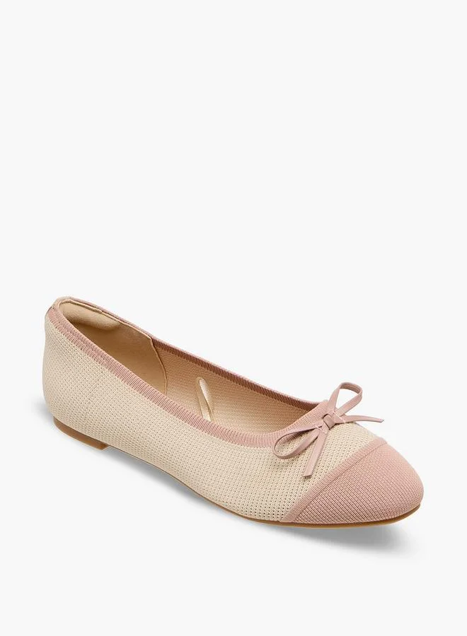 سيليست Women Textured Ballerina Shoes