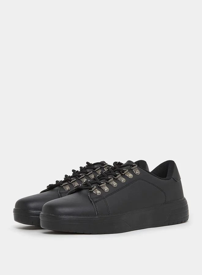 Styli Welt Stitched Accent Low Top Sneakers