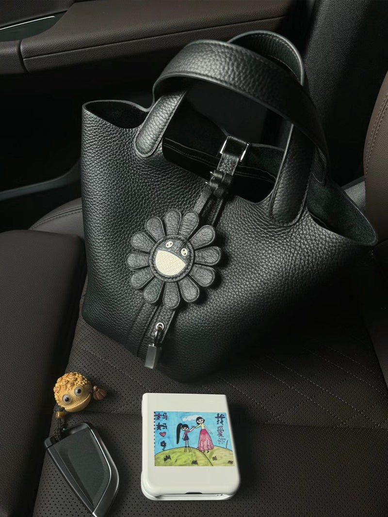 New Niche High-Grade Genuine Leather Sunflower Pendant Cute Baby Bag Bag Hanging Small Accessories Personalized High-Grade Trendy - Image 4