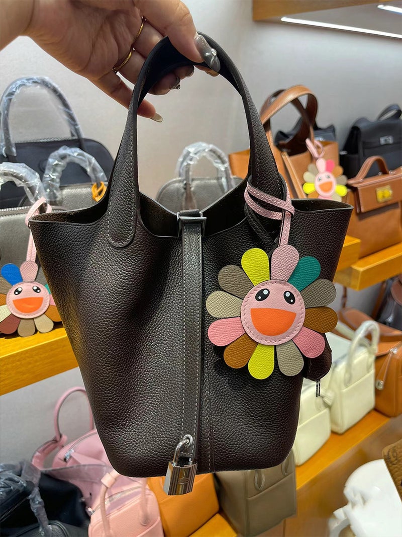 New Niche High-Grade Genuine Leather Sunflower Pendant Cute Baby Bag Bag Hanging Small Accessories Personalized High-Grade Trendy - Image 3