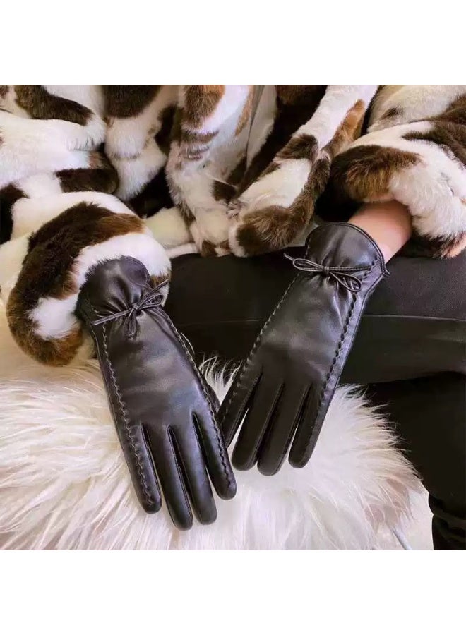 قفازات نسائية شتوية جلد صناعي قصيرة مزودة ببطانة دافئة بتصميم عقدة والف شاشة لمس ستايل كوري - Image 1