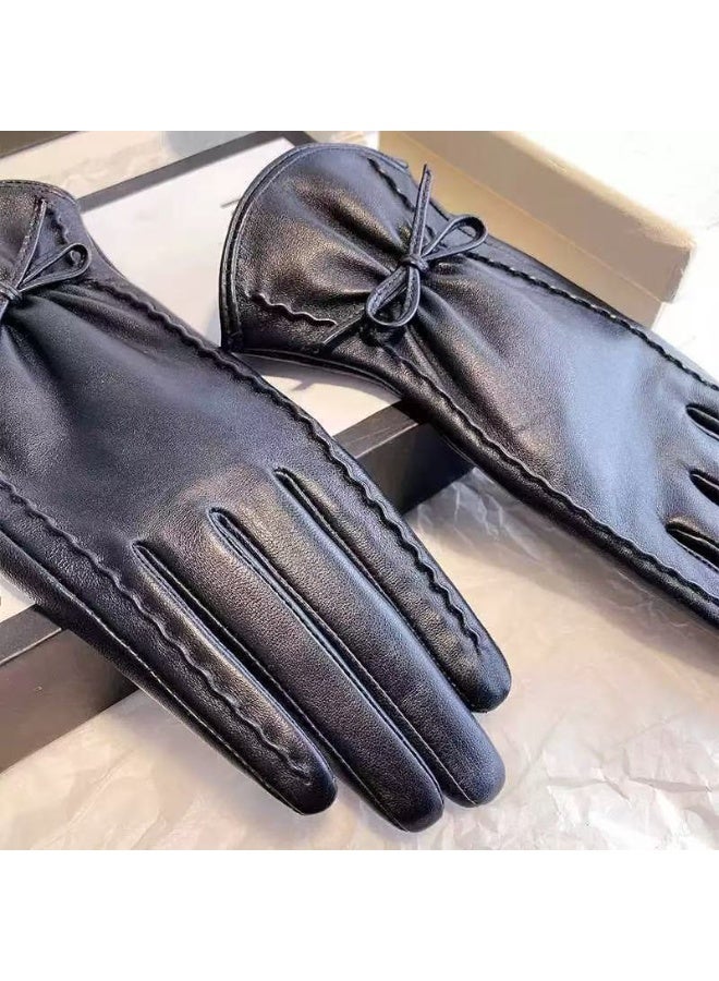 قفازات نسائية شتوية جلد صناعي قصيرة مزودة ببطانة دافئة بتصميم عقدة والف شاشة لمس ستايل كوري - Image 3