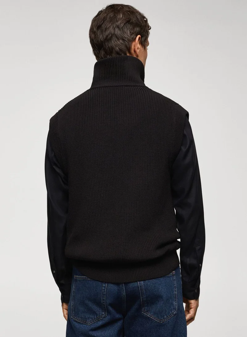 Mango Man Zippered Collar Gilet