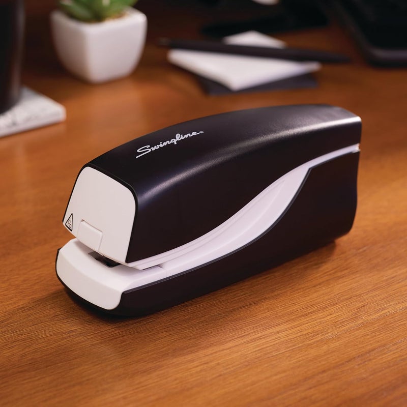 Swingline Breeze Automatic Stapler - Battery Powered, 25 Sheets Capacity, Compact Black Design - Image 2