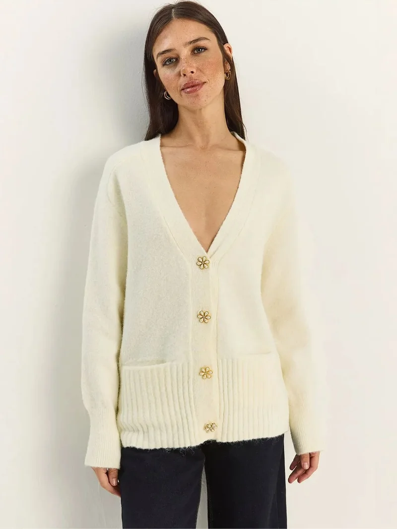 LUCCI Button Detailed V-Neck Cardigan