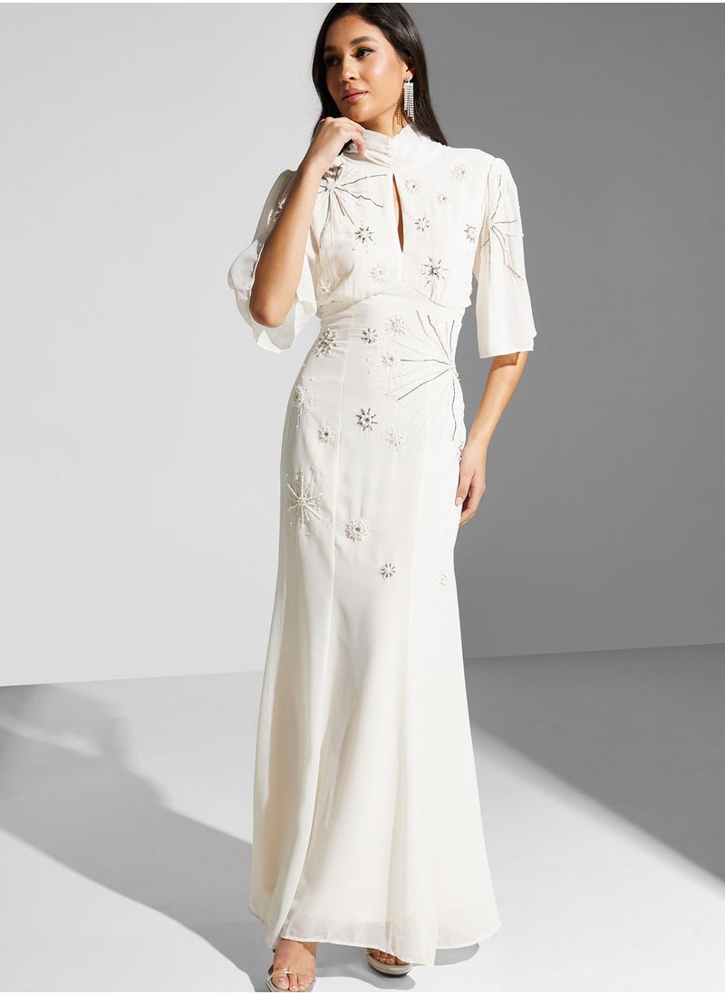 Hope & Ivy - Keyhole Neck Cut Out Back Dress - Image 1