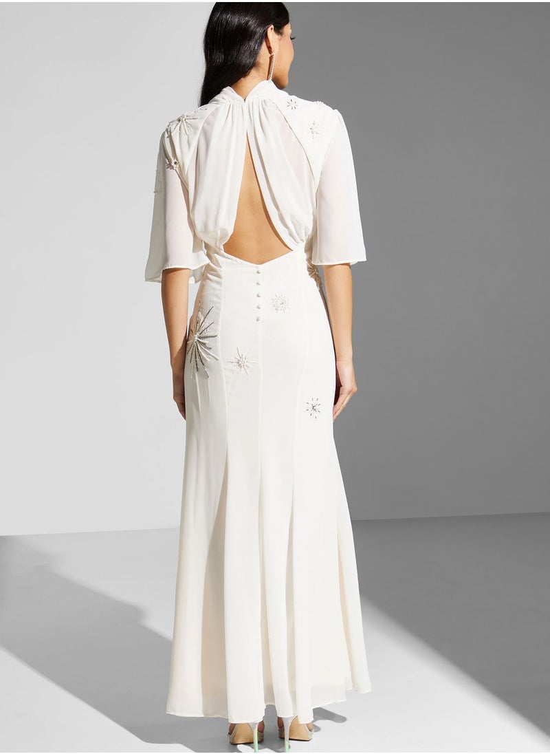 Hope & Ivy - Keyhole Neck Cut Out Back Dress - Image 1