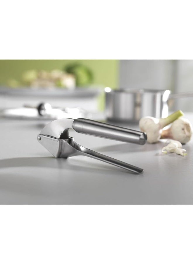 Zwilling Pro 20Cm Garlic Press - Image 3