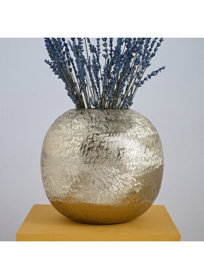 Catlyn Aluminium Textured Round Vase 24 x 23 x 24 cm - pzsku/Z7486EB7B70669A11E8A9Z/45/_/1729501354/0ae41457-03c1-40c3-aa06-cbf3e65b75b0