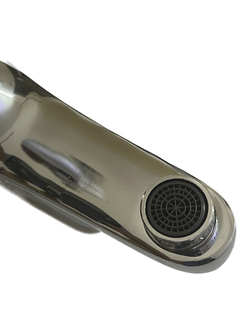 Hot and cold bathroom sink mixer made of zinc alloy anti rust chrome color with 60 cm water hoses - Image 3