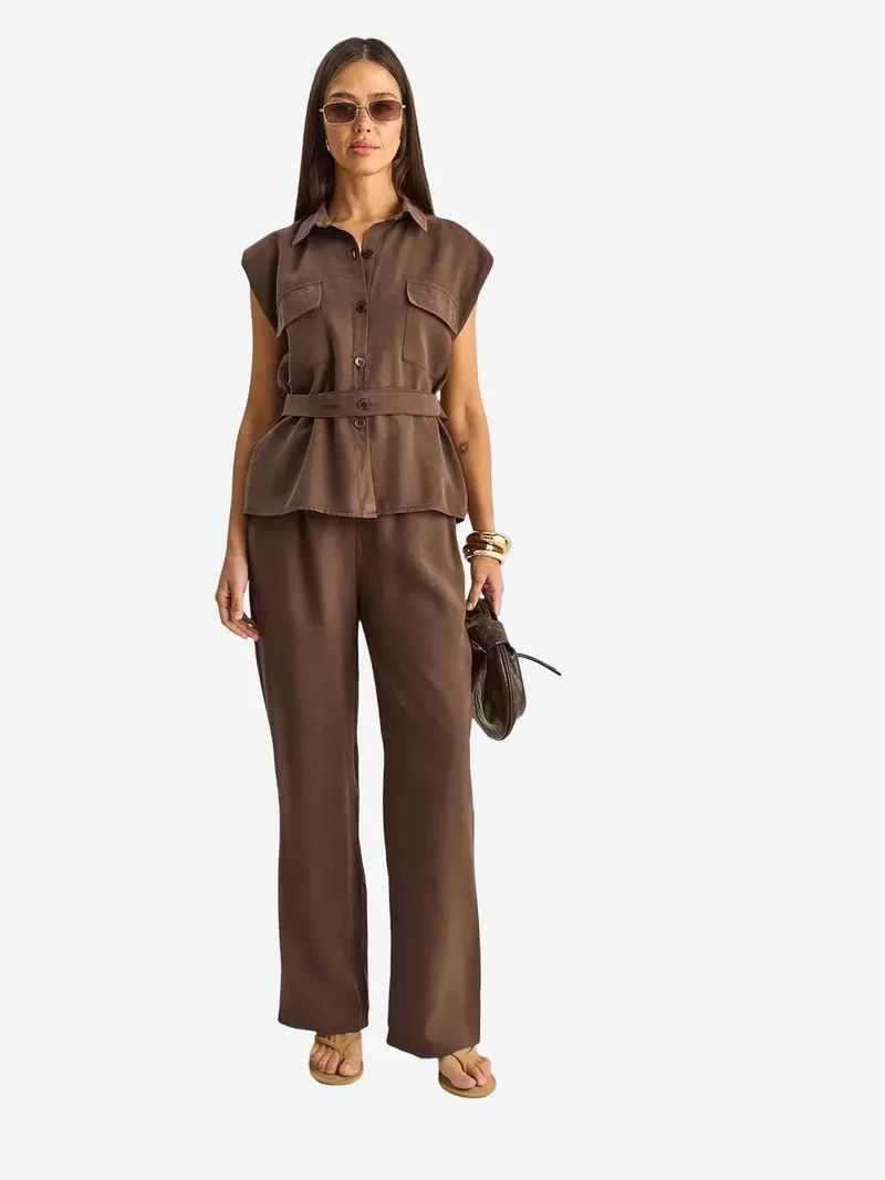 بيانكو لوتشي LUCCI Belted Sleeveless Blouse And Wide-Leg Trousers Set