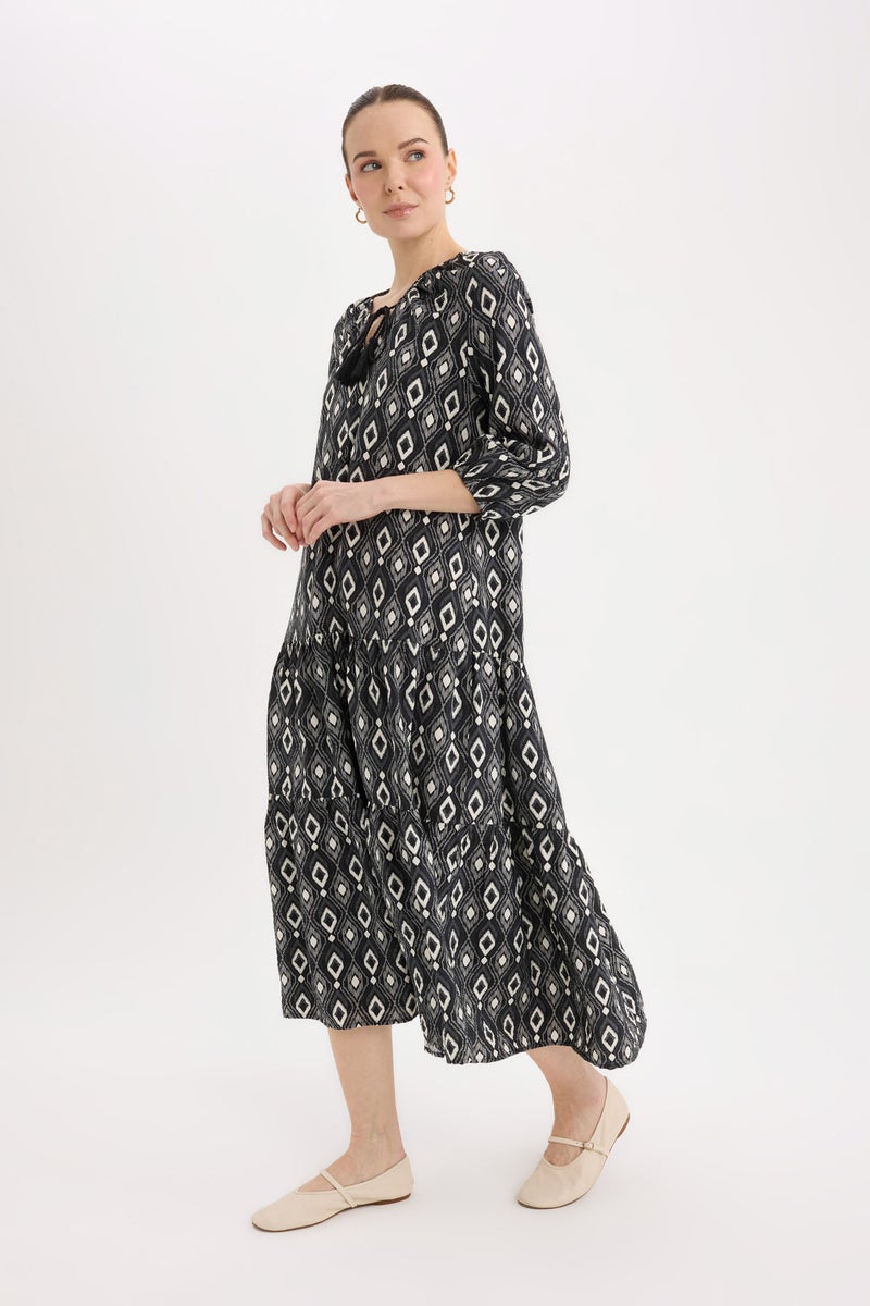 DeFacto Woman A Cut V Neck Dress  - Image 2