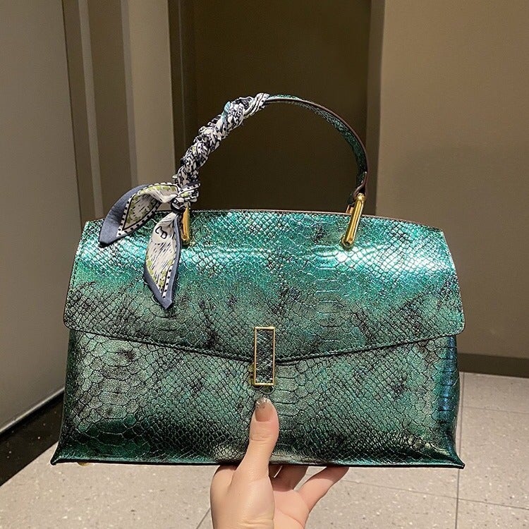 Senior Celebrity Genuine Leather Snake Handbag Fashion Shoulder Crossbody Bag - Image 1