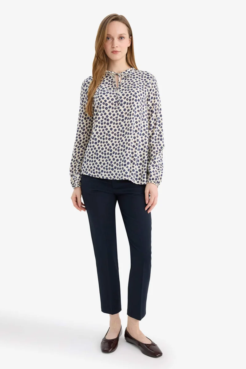 ديفاكتو Regular Fit Crew Neck Printed Long Sleeve Blouse