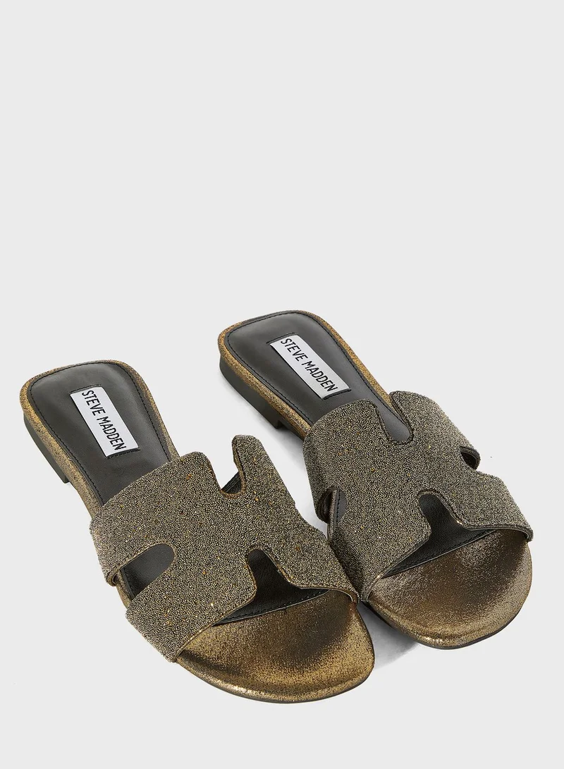 STEVE MADDEN Harlow-C Flat Sandal