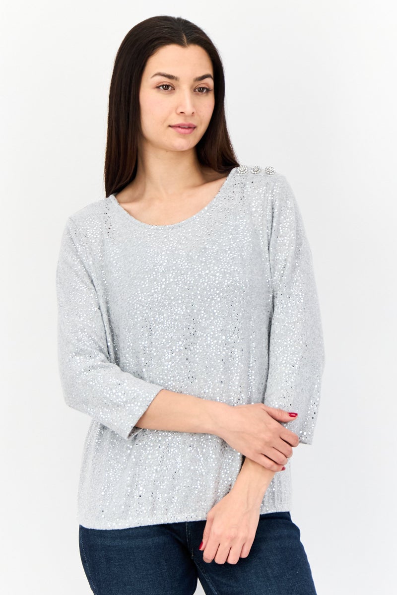 ADRIENNE VITTADINI بلوزة معدنية للنساء بأكمام 3/4 وياقة دائرية، رمادي - Image 1