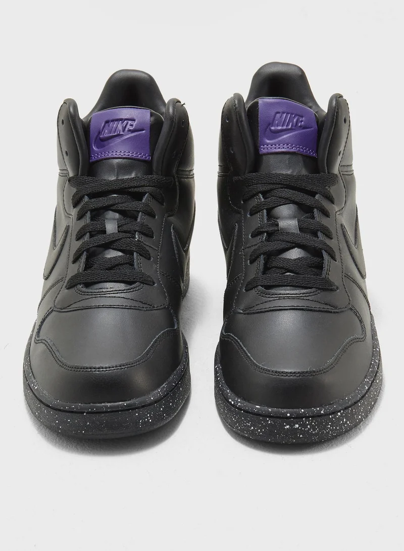 Nike Court Borough Mid SE