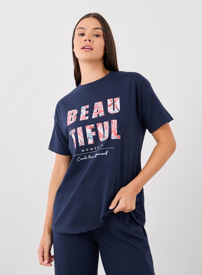 ستايلي طقم بيجاما من بنطال وتيشيرت بأكتاف منخفضة - Image 2